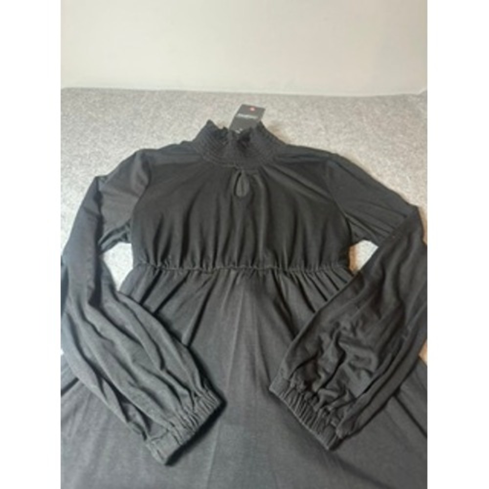 Fashion Black Smocked Mock Neck Keyhole Empire Waist Top Med Goth Witchycore
